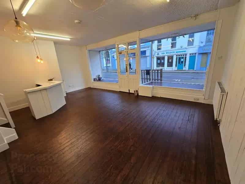 Retail Unit Ballymoney Town Centre 1100 sq ft Prime Location