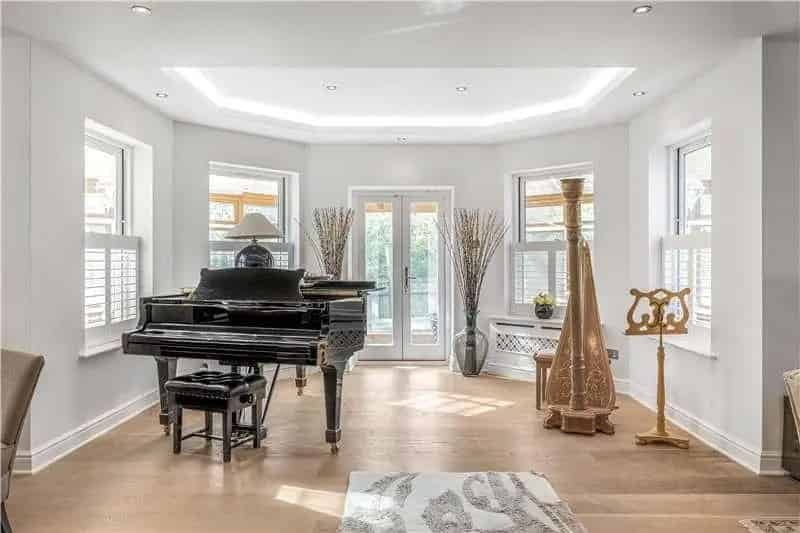 6 Bed Detached House for Sale Barnes Wetland Views