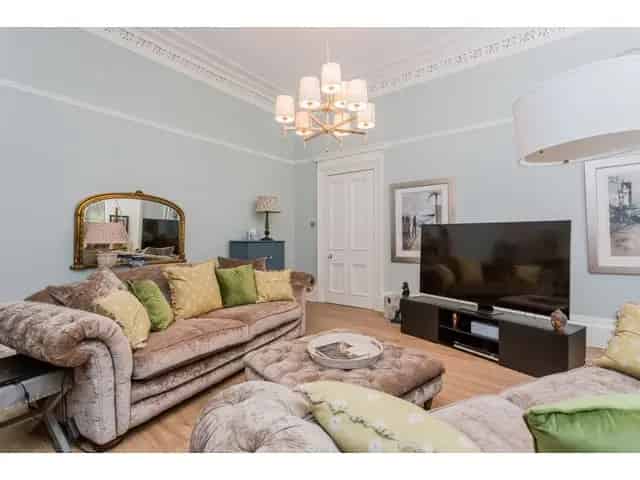 2 Bedroom Lower Villa for Sale in Paisley