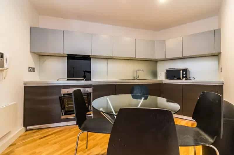 2 bedroom  Flat to rent, Manchester, M1