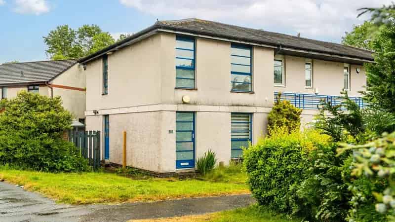 3 Bedroom End Terrace House For Sale