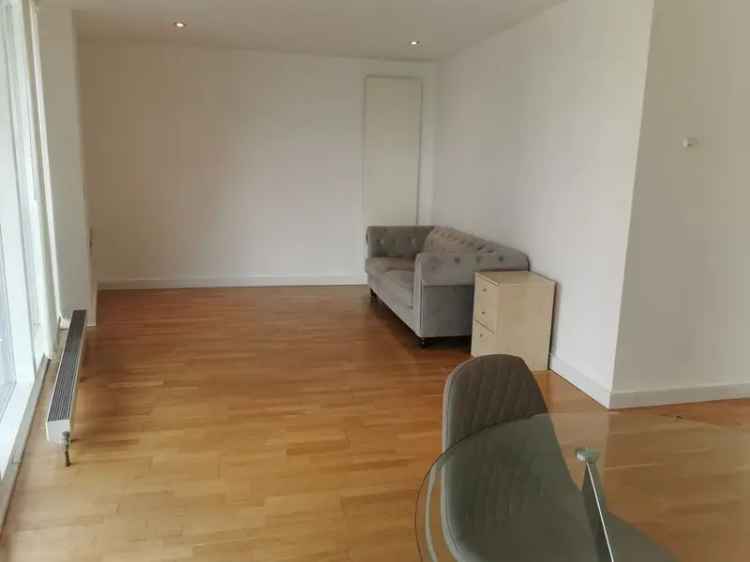 2 Bed Furnished Apartment Salford Quays  Secure Parking