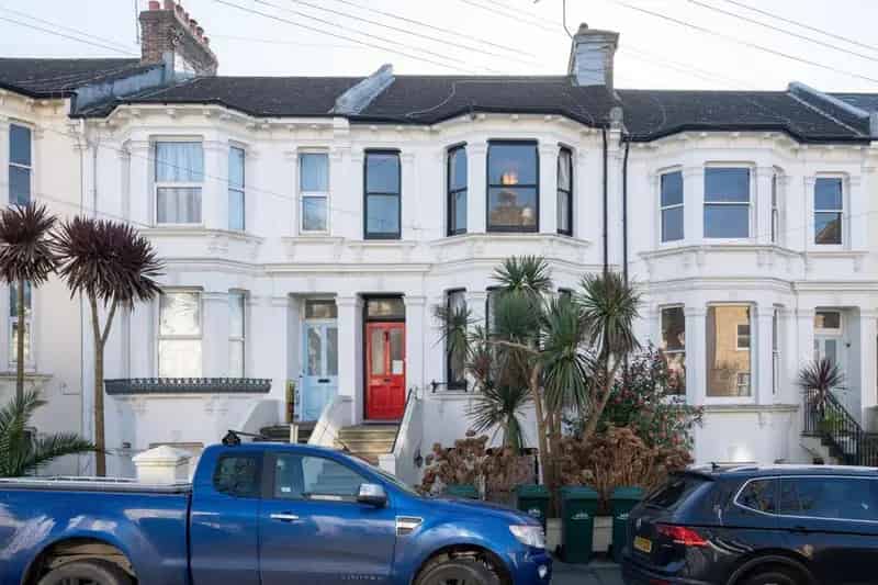 2 Bedroom Flat for Sale in Brighton