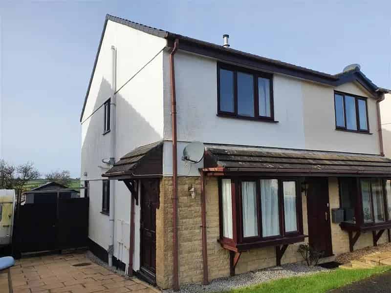 2 Bedroom Semi Detached House to Rent