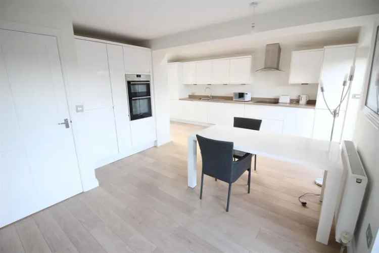 2 Bedroom Semi Detached House to Rent