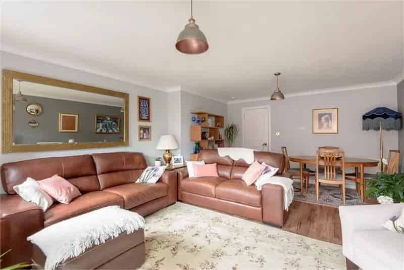 3 Bed Flat North Berwick Garage Residents Parking
