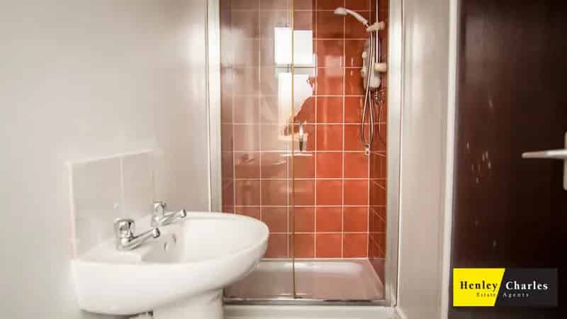 1 Bedroom Self Contained Studio Flat