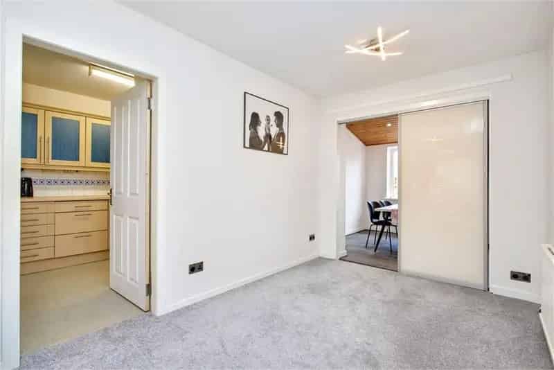 3 Bed House Colinton - Modern Interior, Garden, Garage