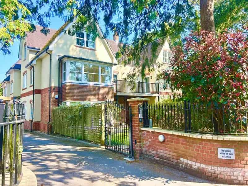 3 Bedroom Penthouse Apartment For Sale