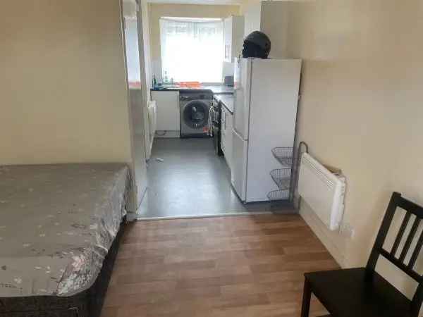 Flat For Rent in London, England