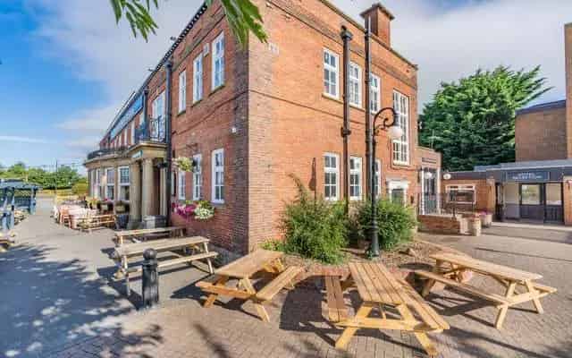Blue Bell Hotel Investment Opportunity
