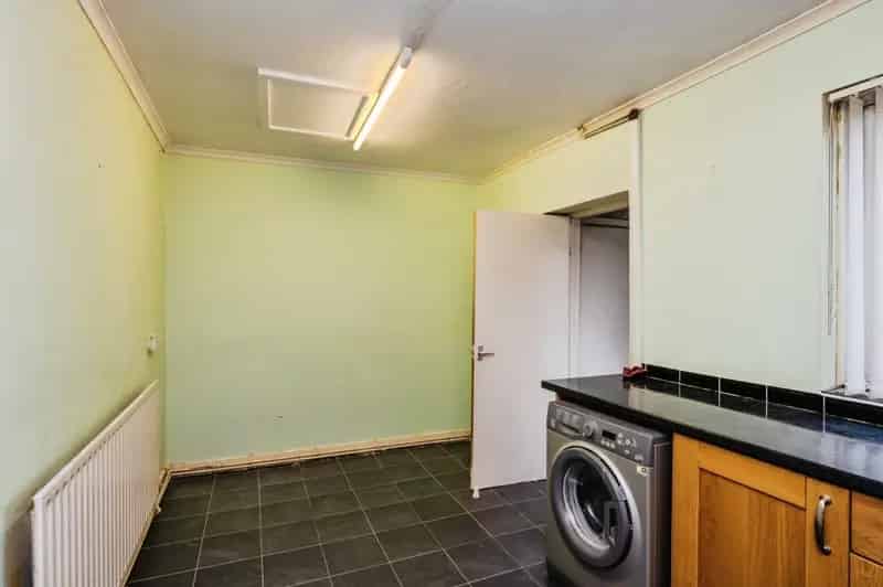 3 Bedroom Semi-Detached House for Sale - Cimla, Neath