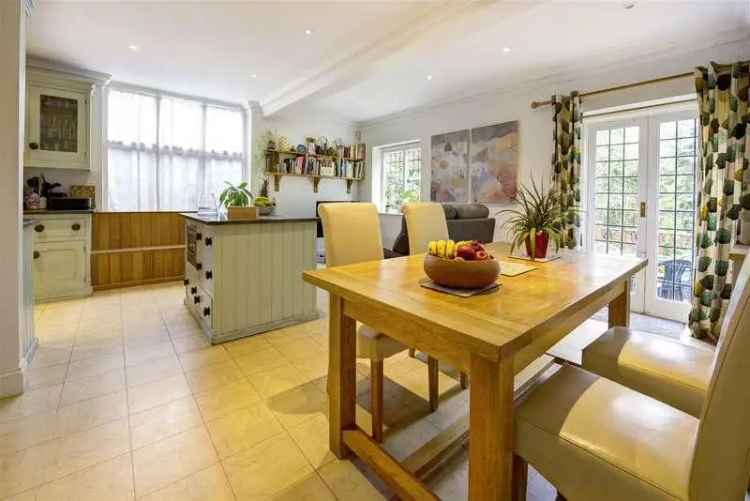 7 bed house for sale