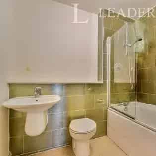 2 Bed Flat Manchester City Centre 45m² Furnished Balcony