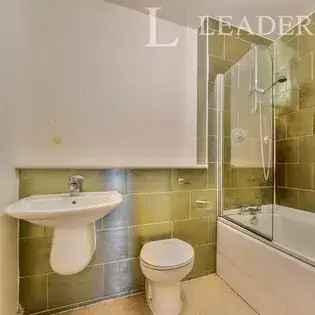 2 Bed Flat Manchester City Centre 45m² Furnished Balcony