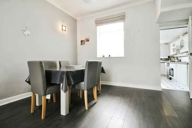 3 Bedroom End Terrace House for Sale