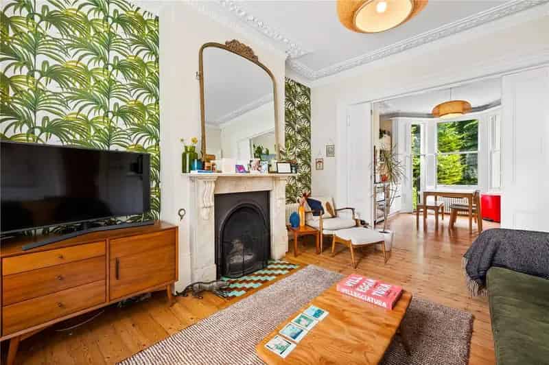 5 Bedroom Maisonette for Sale