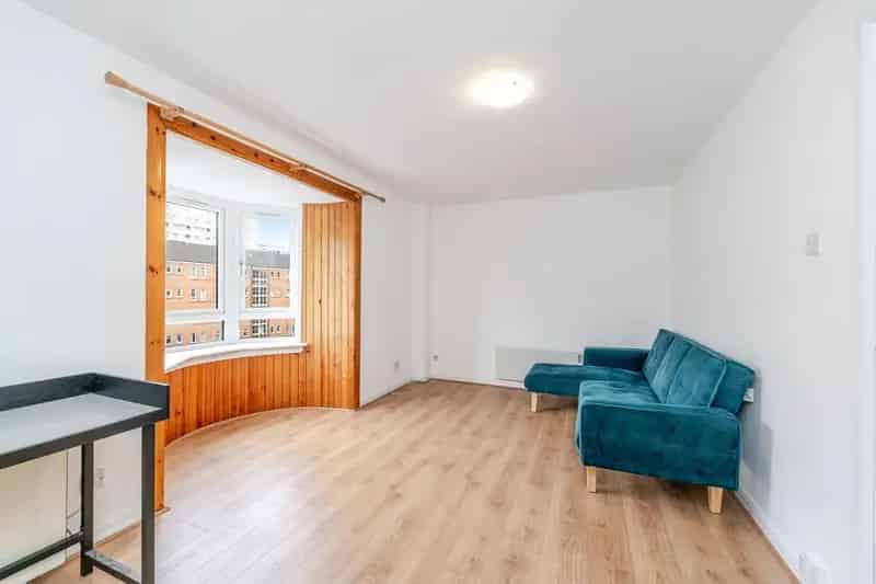1 Bedroom Apartment for Sale on Byres Road Glasgow