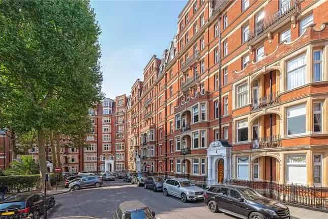 5 Bedroom Apartment for Sale in Iverna Court Kensington W8