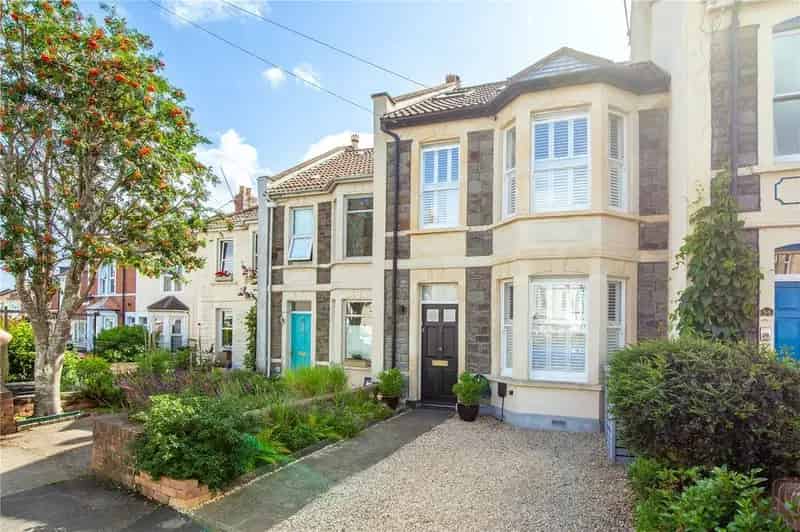 3 Bedroom Extended Terraced House For Sale