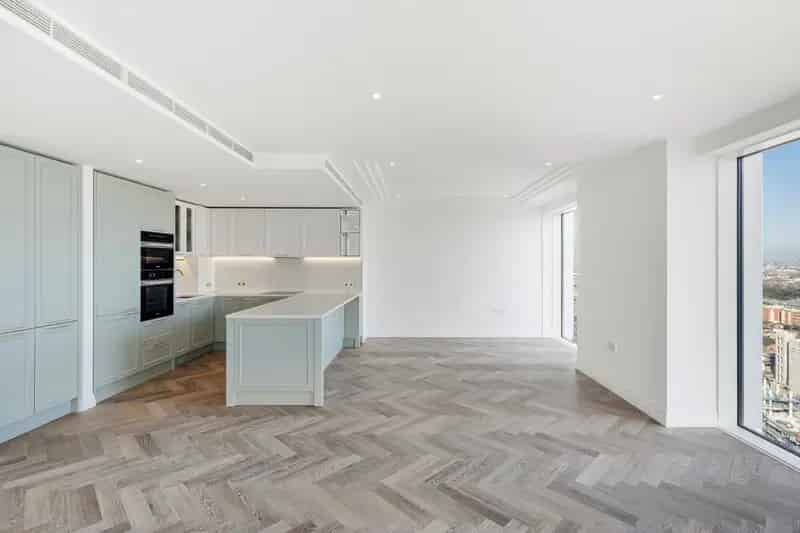 Luxury Apartment Chelsea Creek Kings Tower Stunning Views