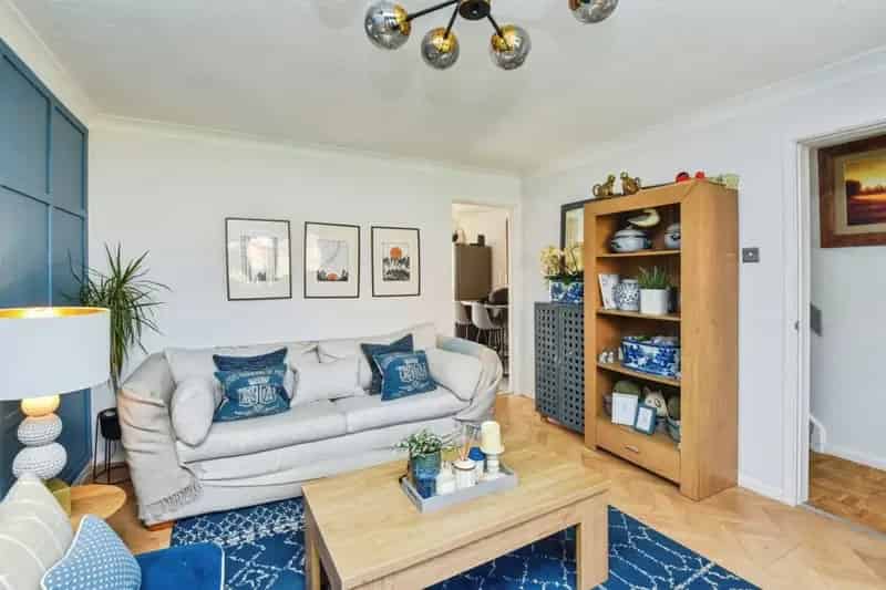 3 Bed Family Home with Conservatory and Large Garden
