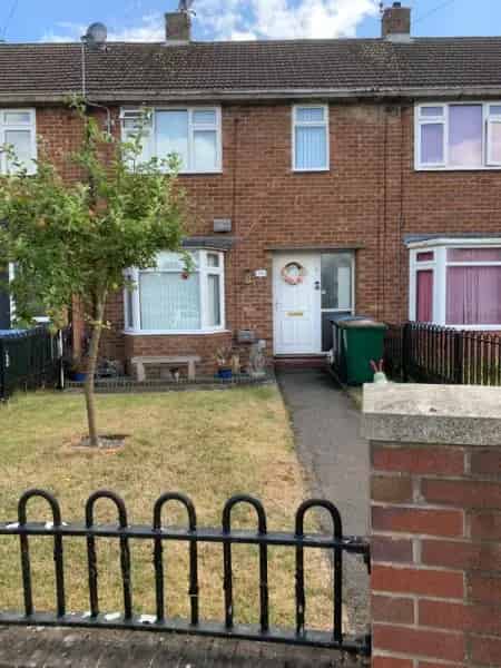 Large 2 Bedroom House with Big Gardens