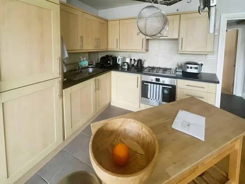1 Bedroom Flat for Sale in Croydon No Onward Chain