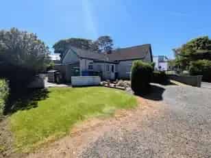 Three Bedroom Detached Bungalow with Sea Views