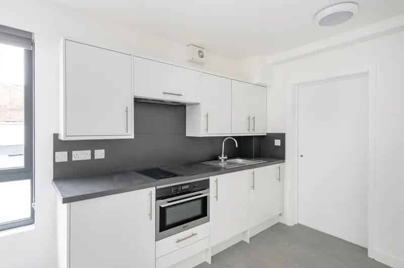 1 Bedroom Ground Floor Flat to Rent for Students and Young Graduates
