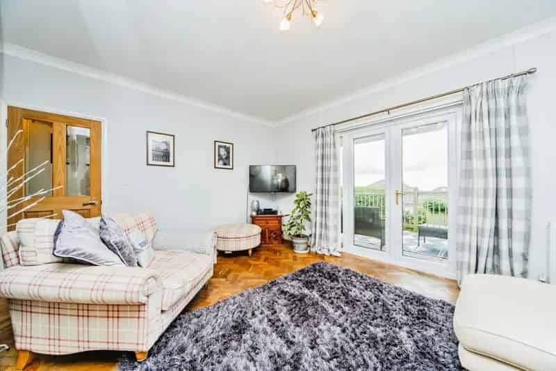 Three Bedroom Family Home Panoramic Cardiff Views