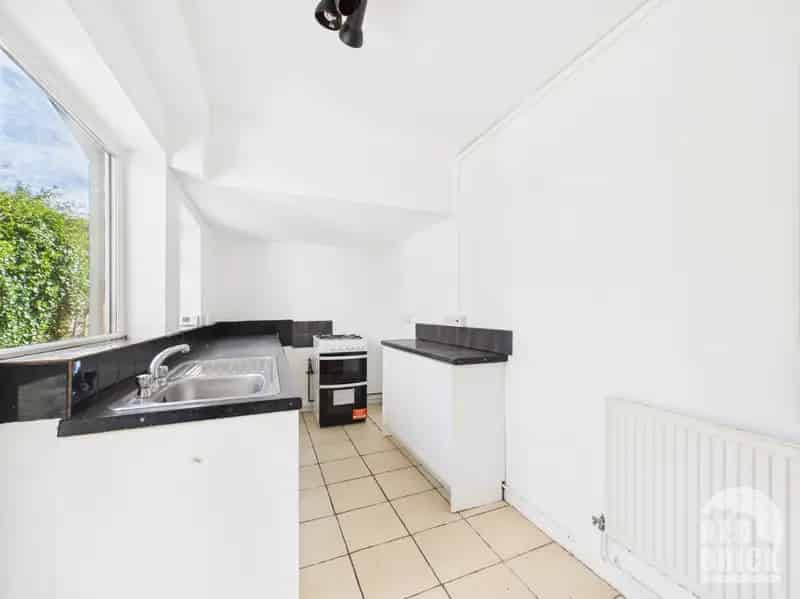3 Bedroom Terraced House to Rent Whoberley