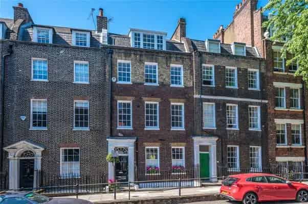 Stunning 5-Floor House with Garden Studio and Landscaped Garden