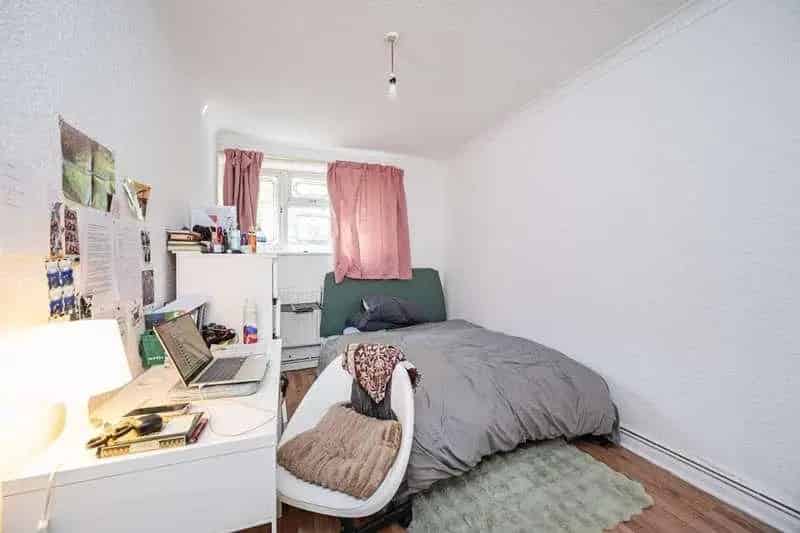 3 Bed Flat for Sale City Road Near Angel Station