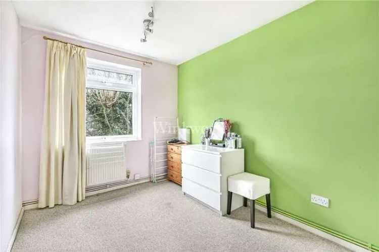 3 bedroom flat for sale