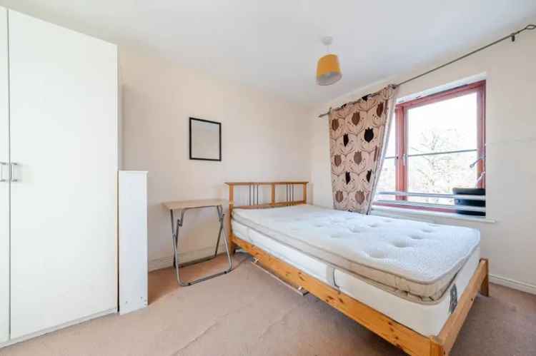 3 Bedroom Terraced House For Sale Limes Park