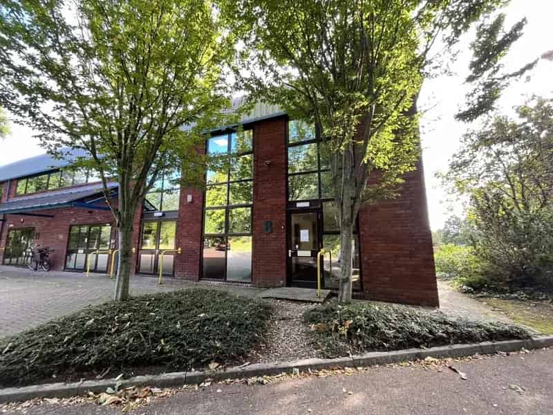 Ground Floor Offices 1595 sq ft 6 Spaces