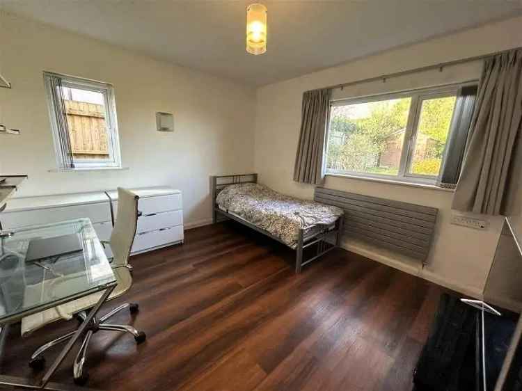 6 Bed House for Sale in Duffield Ecclesbourne Catchment
