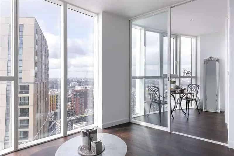 2 Bed Flat for Sale Nine Elms Stunning River Views Chain Free