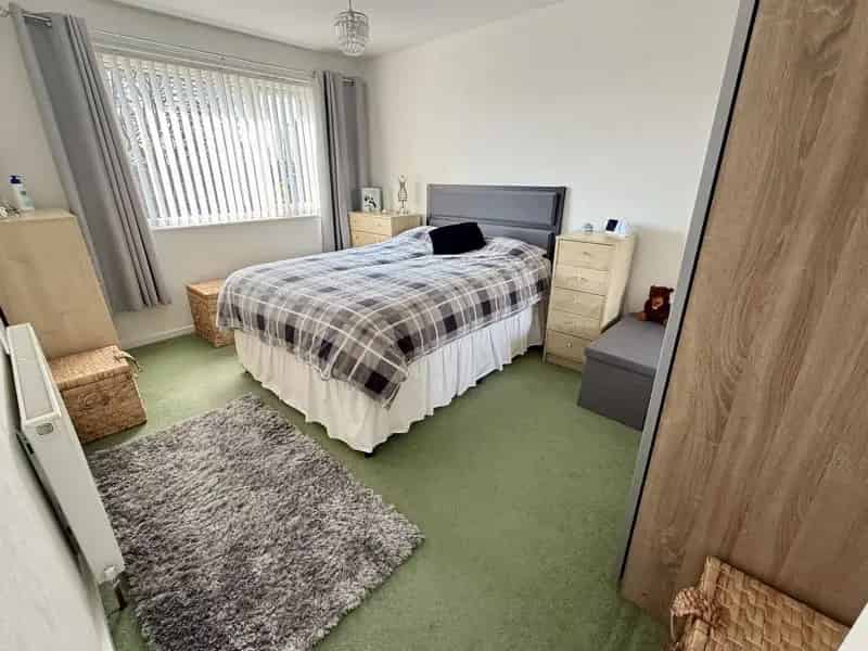 3 Bedroom Detached House to Rent Near Amenities
