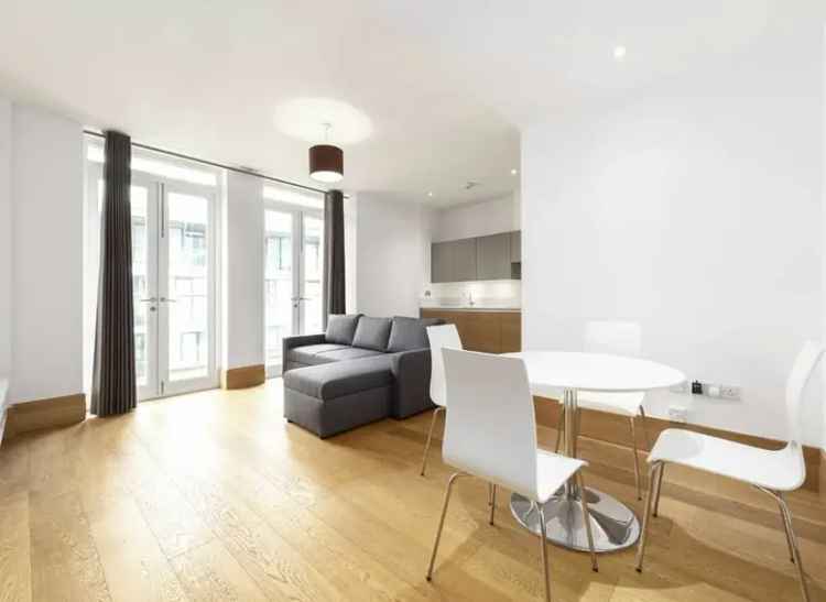 Flat For Sale in London, England