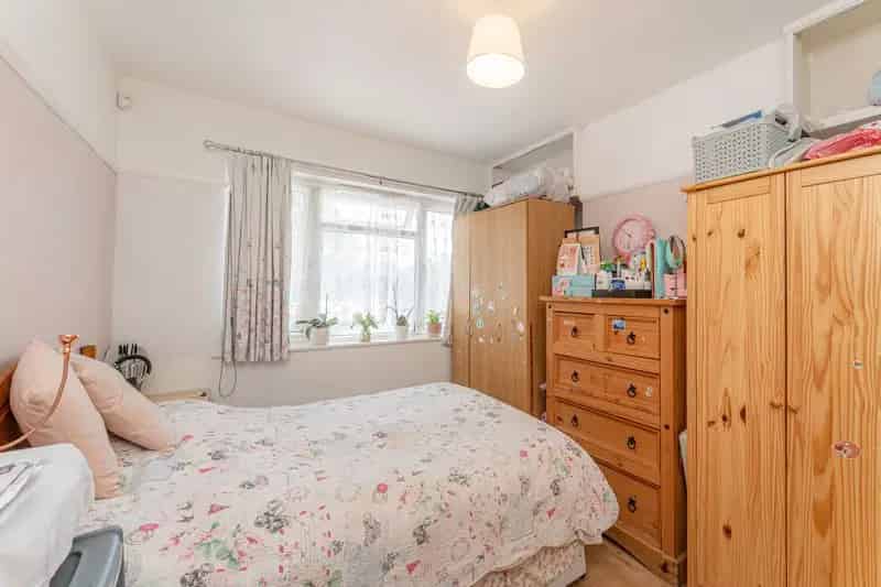 2 Bedroom Apartment House to Rent