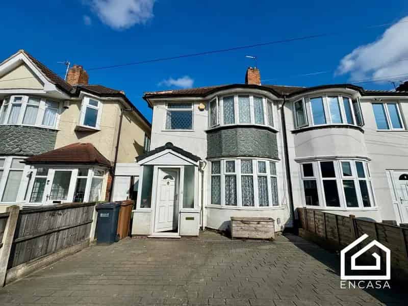 3 Bedroom Semi-Detached House for Sale
