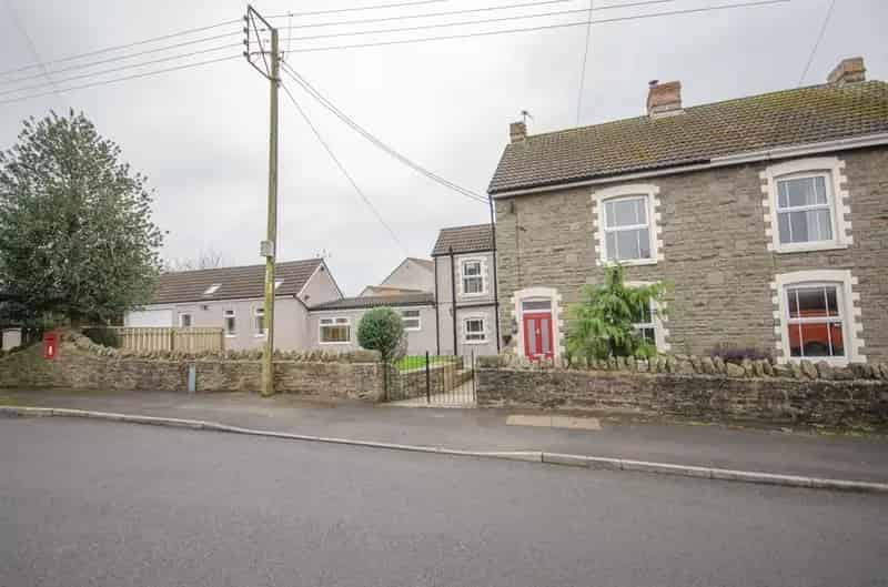 4 Bedroom Semi Detached House with Annex Shortwood Bristol Bath