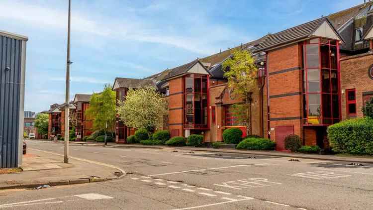 3 Bedroom River Clyde Apartment for Sale