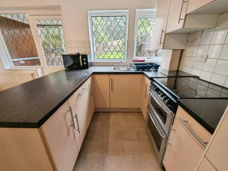 3 bedroom House
 To Let