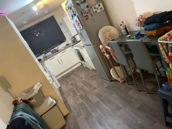 2 Bed House Near Shops and Schools