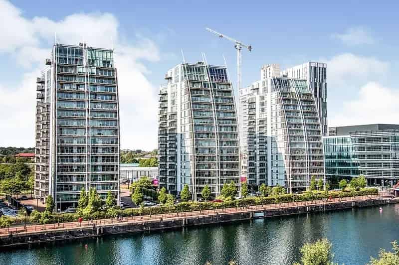 2 Bedroom Flat to Rent Salford M50 - Secure Parking Balcony
