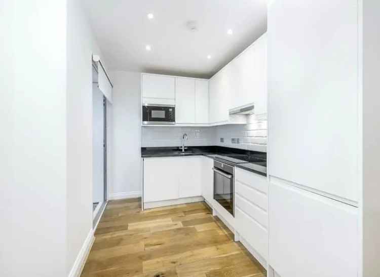 Modern 2-Bed Apartment in Central Ealing