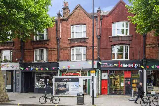 Freehold Property in Fulham with Modernisation Potential